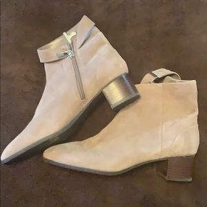 Size 9.5 Women’s Boots